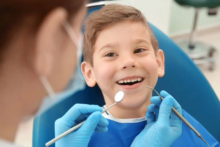 Πρώτη Επίσκεψη του Παιδιού σε Οδοντίατρο ~ Οδοντιατροι Λαρισα ~ Κολώνα Χάιδω-Βασιλική